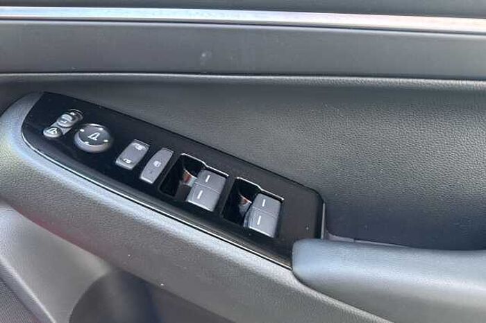 Honda HR-V Hybrid 1.5 i-MMD (131ps) Advance eCVT 5-Door 